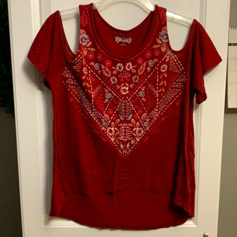 Mudd brand open shoulder short sleeve top